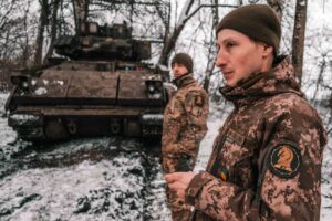 Viaje a la frontera de Kursk, la última pesadilla de Putin: "Siento la adrenalina pero trato de comportarme como un robot"