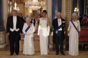 Donald Trump echa un cable al príncipe Harry pero arremete contra su mujer, la "terrible" Meghan Markle
