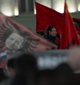 El primer ministro de Kosovo, Albin Kurti, busca aliados para poder formar Gobierno tras ganar las elecciones por mayoría simple