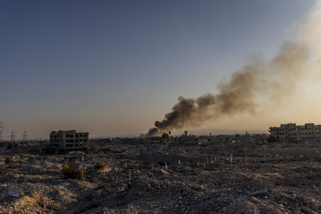 La 'industria' del saqueo de escombros del régimen de Bashar Asad