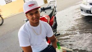 Agentes policiales matan a uno de los 10 prófugos más buscados