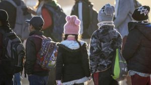 Gobierno de Trump empieza  eliminar  fondos de ayuda legal a menores migrantes