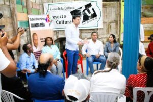 Alcalde recibe en su despacho ministro de Cultura, tratan trabajos combinados en favor del sector