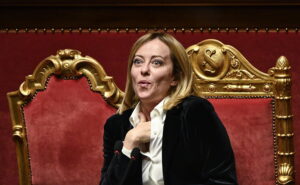 Giorgia Meloni blinda la obtención del pasaporte a los 'nuevos' italianos