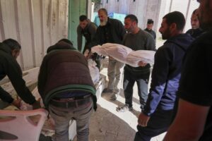 Israel sigue su ofensiva en Gaza mientras espera la respuesta de Hamas a la propuesta de tregua
