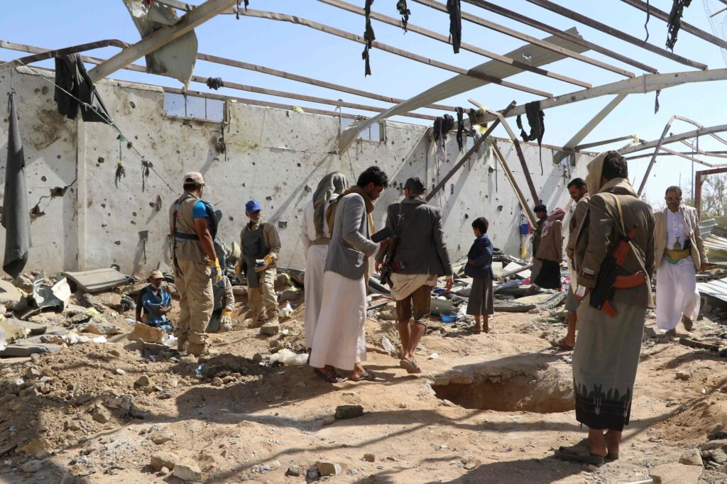 Reino Unido se suma a la campaña aérea de Trump contra Yemen