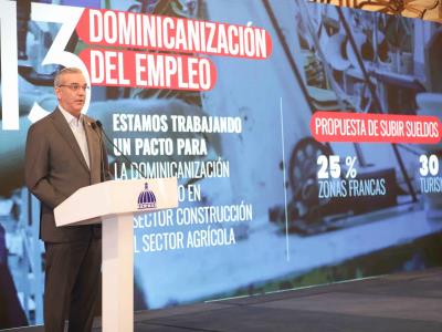 Abinader llama a la oposición a no ser "profetas de tragedias"