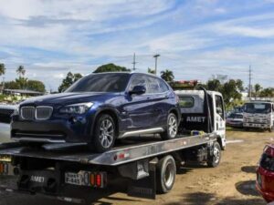Abinader marca pautas de la red de centros de retención vehicular