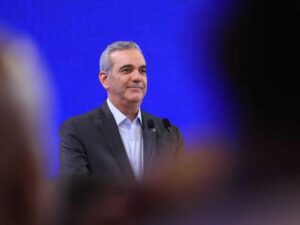 Gobierno inicia diálogo con EE. UU. para negociar aranceles