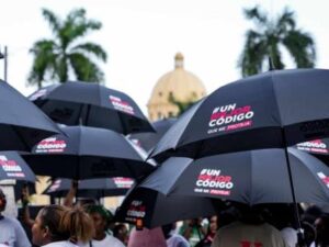 Respaldan proyecto de Código Penal sometido por senador Taveras