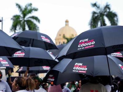 Respaldan proyecto de Código Penal sometido por senador Taveras