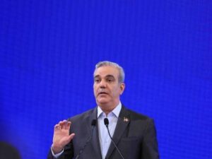 Abinader niega duplicidad funciones entre entidades migratorias