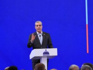 Presidente Abinader ratifica cierre de consulados en Haití