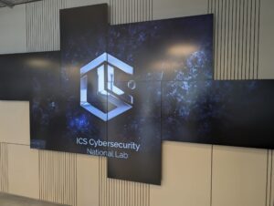 El laboratorio en el desierto con el que Israel se prepara ante 'hackeos', sabotajes y apagones en la red eléctrica como el que afectó a España