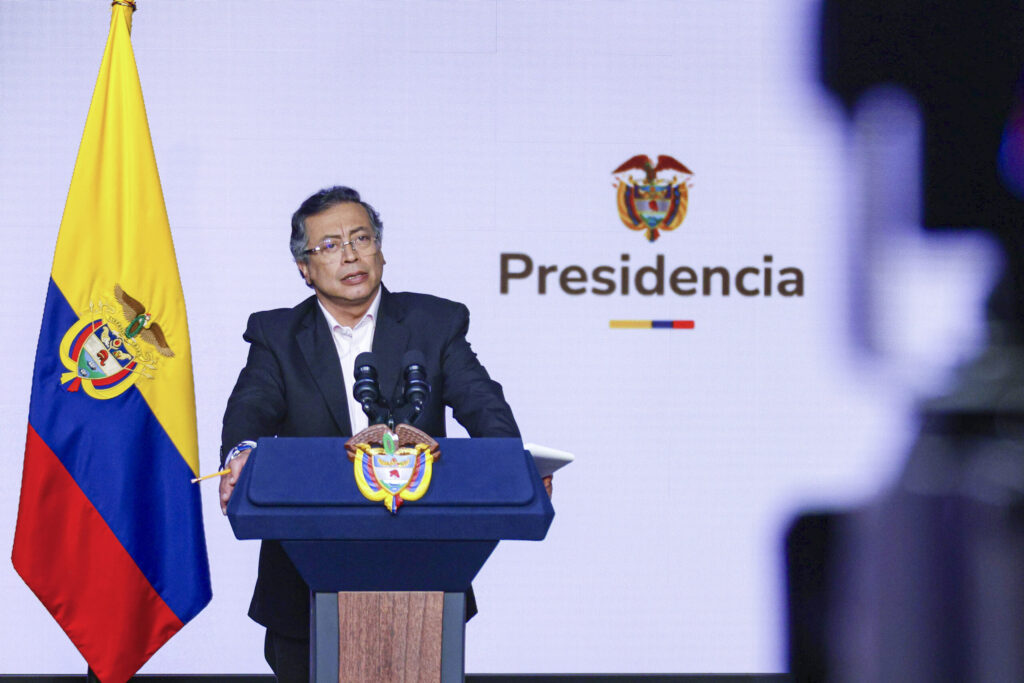 Detenidos los ex presidentes del Senado y del Congreso de Colombia por recibir sobornos del Gobierno de Gustavo Petro