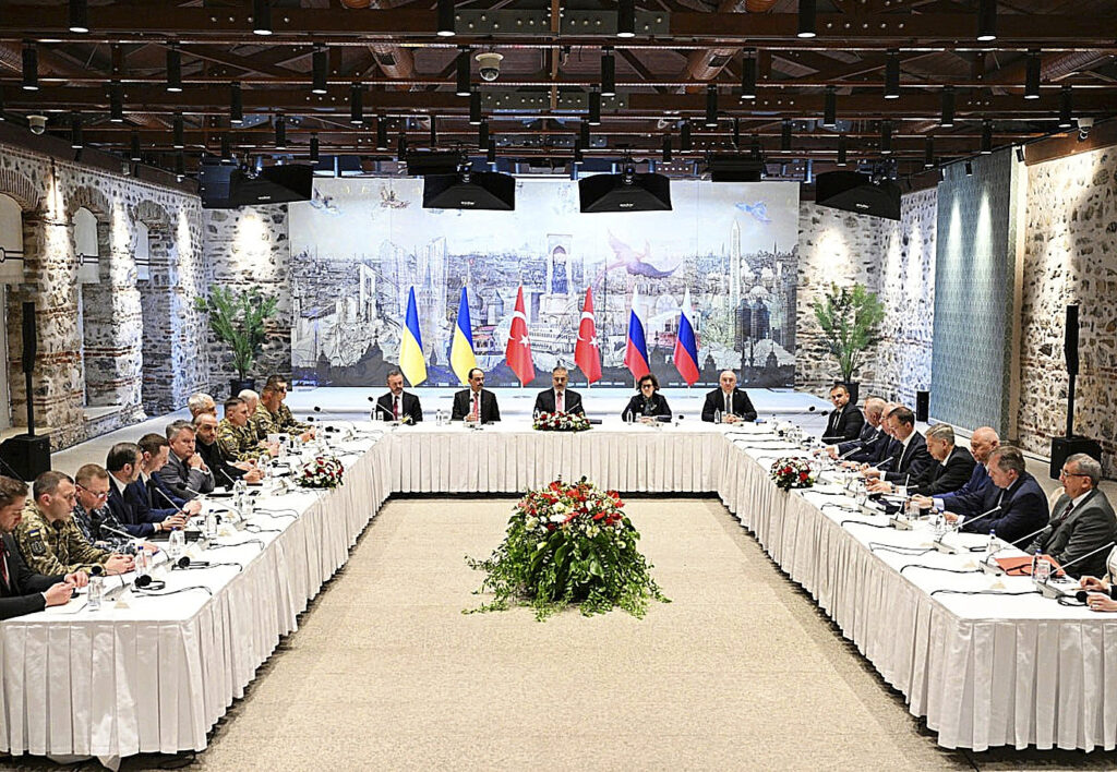 Rusia y Ucrania pactan un intercambio de 2.000 prisioneros y no descartan seguir negociando