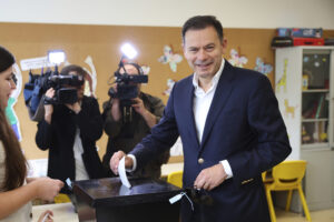 El conservador Luís Montenegro gana las elecciones en Portugal y los ultras de Chega empatan con el Partido Socialista