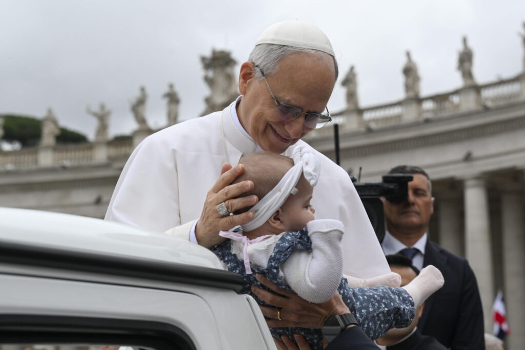 El Papa León XIV pide de forma urgente "la entrada de ayuda en Gaza" y el fin del "desgarrador" sufrimiento de su pueblo en su primera audiencia pública