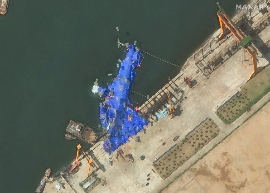 Tres funcionarios norcoreanos, detenidos por la accidentada presentación del barco de guerra que avergonzó a Kim Jong-un