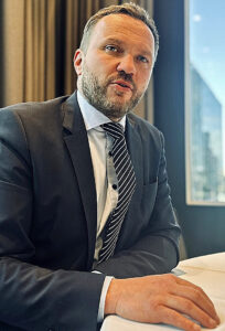 Margus Tsahkna, ministro de Asuntos Exteriores de Estonia: "Necesitamos disuasión, que Putin se pare a pensar 50 veces antes de hacer cualquier cosa"