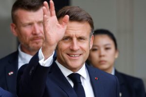 Emmanuel Macron desde el Sudeste Asiático: "Las nuevas sanciones a Rusia son una prueba de credibilidad para EEUU"