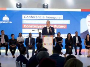 El presidente Abinader pide a jóvenes no aceptar las injusticias