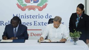 Dominicana y Kenia firman acuerdos para apoyar agentes en la Misión Multinacional en Haití