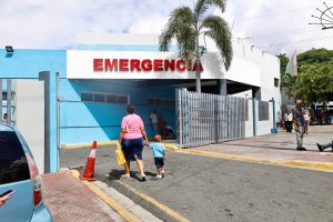 Paro médico en hospitales publicos golpea a usuarios vulnerables