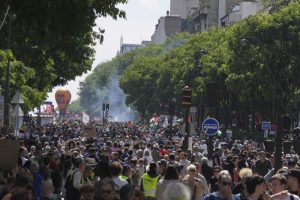 Cientos de detenidos en manifestaciones en Francia por el Día del Trabajador