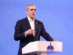 Abinader afirma Ley de Libertad de Expresión debe surgir del consenso