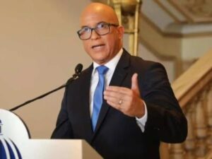 Gobierno: política migratoria no incluye regularización