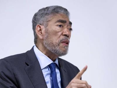 Izquierda Unida propone verja fronteriza con control civil