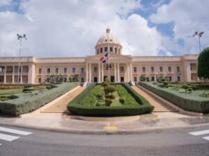 Abinader deja abierta la posibilidad de cambios en su gobierno