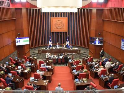 El Congreso estudia con celeridad la fusión de ministerios