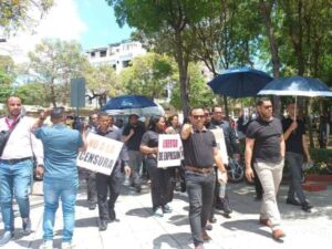 Protestan contra atropellos a la prensa