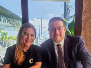 Carolina Mejía y Eduardo Sanz Lovatón se reúnen en desayuno