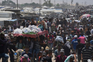 La pesadilla de Okaal para conseguir ayuda en Gaza: "Como padre es muy difícil explicar a un niño que no tienes comida para darle"
