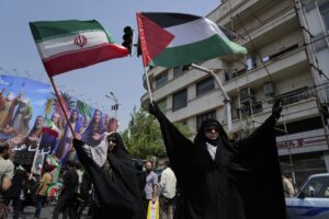 Irán promete una respuesta "sin límites" al ataque contra sus militares y científicos nucleares