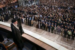 El ayatolá Ali Jamenei, a EEUU: "No nos rendiremos. Si nos atacan, habrá graves consecuencias"