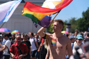 Unas 100.000 personas desafían al Gobierno de Orban en la mayor marcha del Orgullo en Budapest