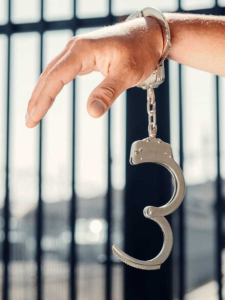 Se entregan dos menores  responsables de la muerte de un adolescente