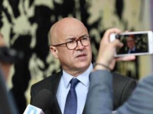 Domínguez Brito clama por reforma al Código Penal en acto religioso