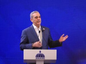 Abinader: todos los países se pueden cansar de Haití menos RD