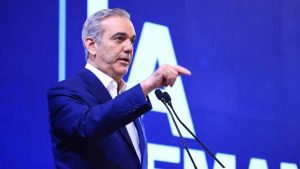 Pte presidente Abinader asegura..»no se va a quedar ningún niño sin educación»