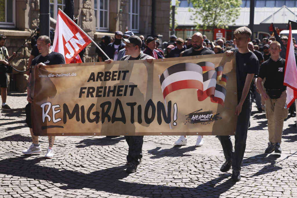 Uno de cada cinco jóvenes europeos apoyaría un gobierno autoritario "en determinadas circunstancias"