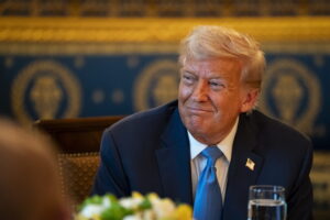 Trump se alinea con Ucrania y critica de nuevo a Rusia: "Vamos a enviar más armas. Tenemos que hacerlo, tienen que poder defenderse"