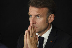 El Gobierno francés agita el fantasma de Grecia