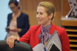 La UE pacta un nuevo paquete de sanciones a Rusia tras retirar Eslovaquia su veto y con un tope dinámico al precio del petróleo