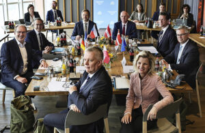 Alemania, nueva "locomotora europea contra la inmigración"