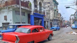 Mueren tres al derrumbarse un edificio en La Habana Vieja